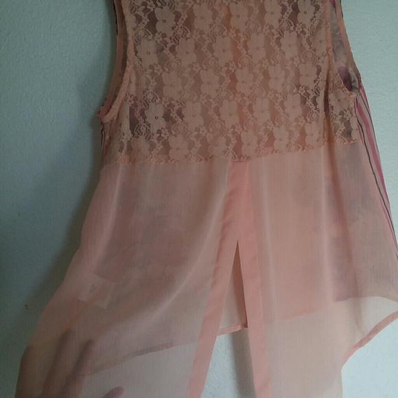 Floral hi-low split back button up top fits M - Picture 3 of 4